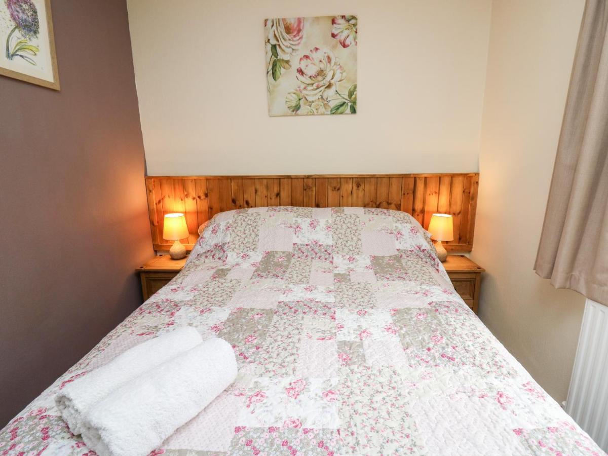 Primrose Cottage 兰德林多德威尔斯 外观 照片